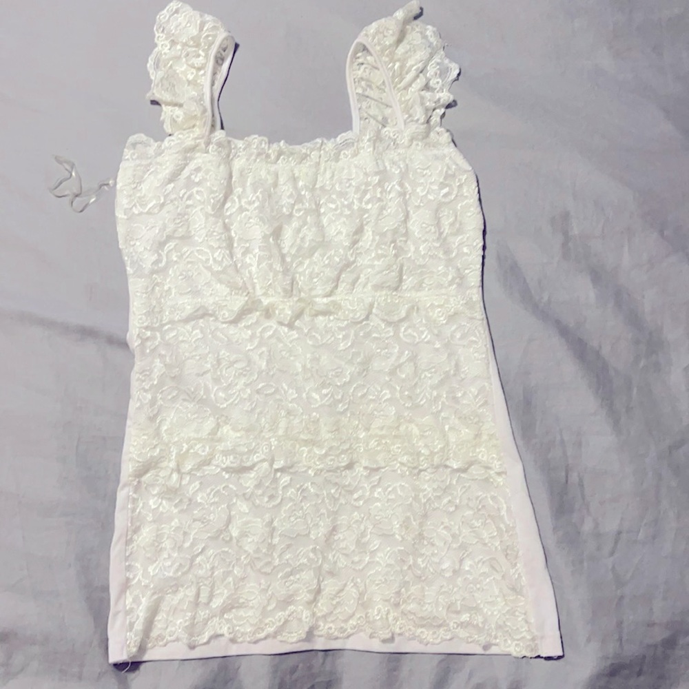 White lace shirt. Size large. Worn once. Size L.